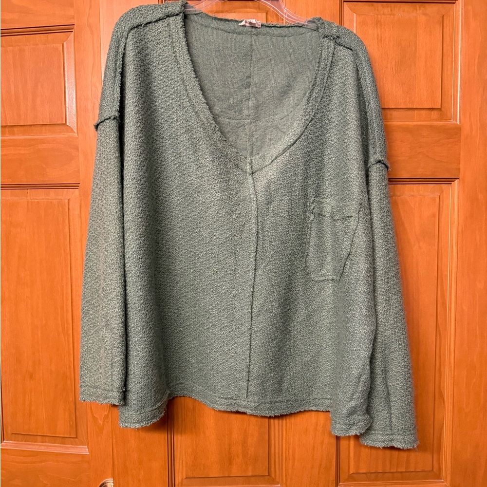 POL Women's V-Neck Sweater in green
